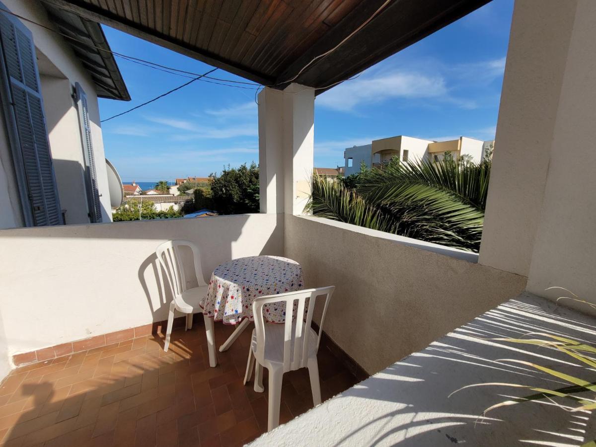 Villa La Desiree - Haut De Villa, 68M2, 8 Personnes Max, Climatise, 4 Etoiles, 120M2 De Jardin Et Parking, Wifi, Vu Mer อองทีบส์ ภายนอก รูปภาพ